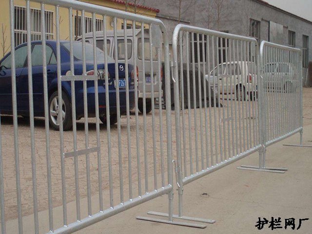 铁马护栏安装及其用途的简单介绍