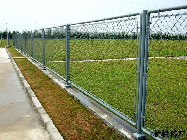 菱形网围栏安装方法及立柱间距