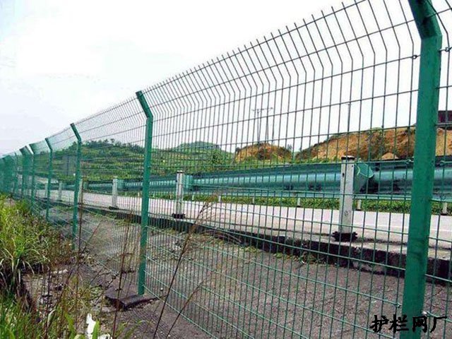 公路隔离护栏安装及其用途的简单介绍