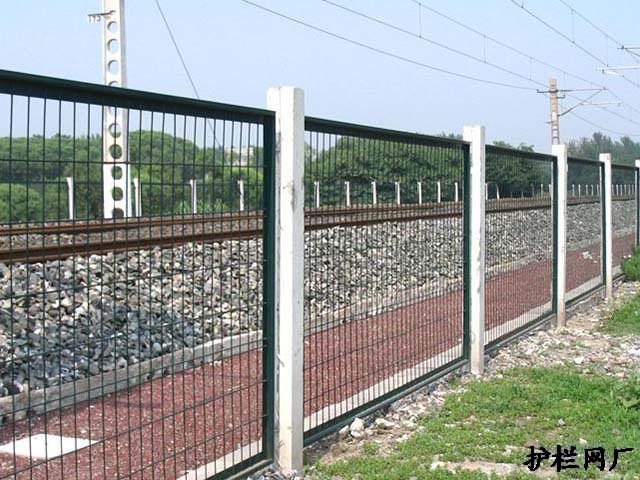 公路隔离护栏施工方案