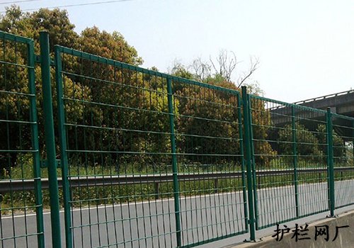如何正确选择优质的锌钢护栏？