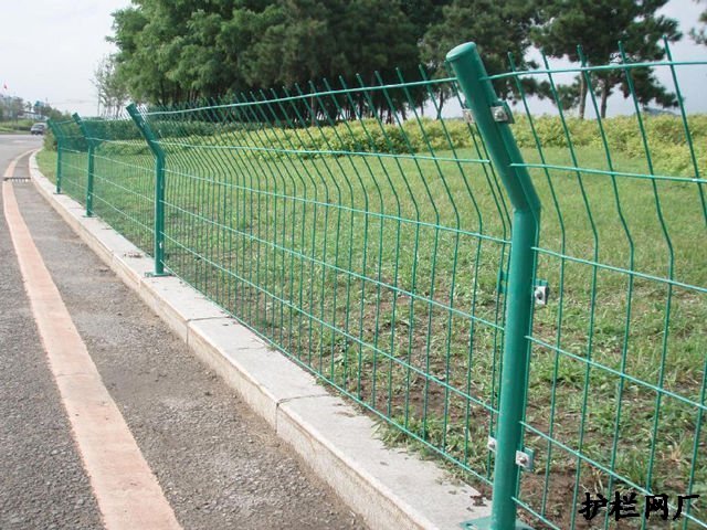 铁艺护栏用作小区护栏需要注意哪几点
