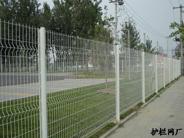 厂区围栏网安装多少钱一米