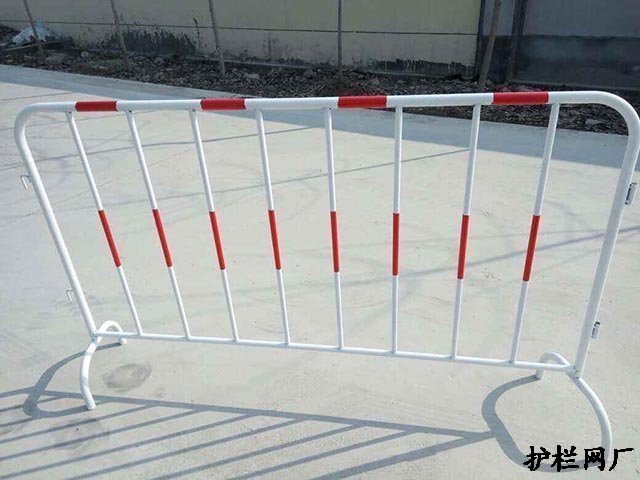 施工铁马护栏使用与维护
