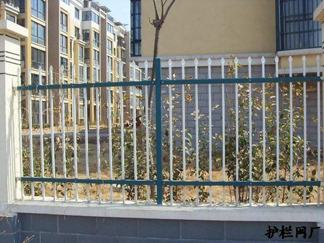 锌钢围栏如何提高护栏使用寿命