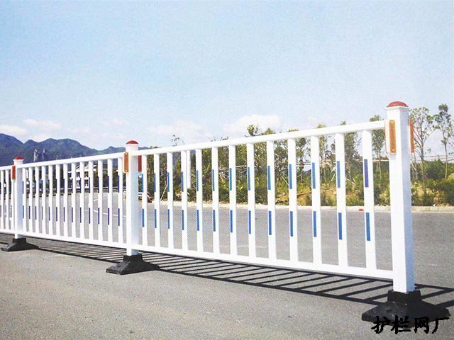 市政道路护栏安装步骤