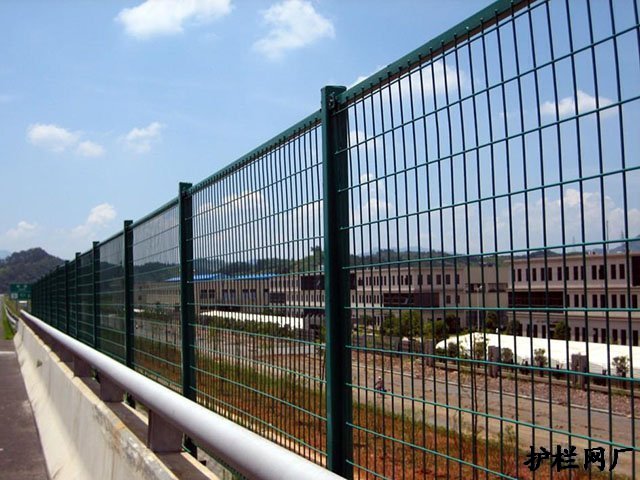 铁路围栏网安装及其用途的简单介绍