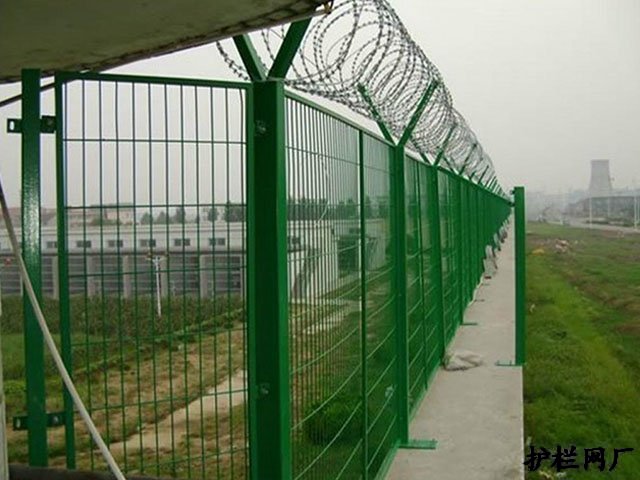 钢丝网围墙安装施工
