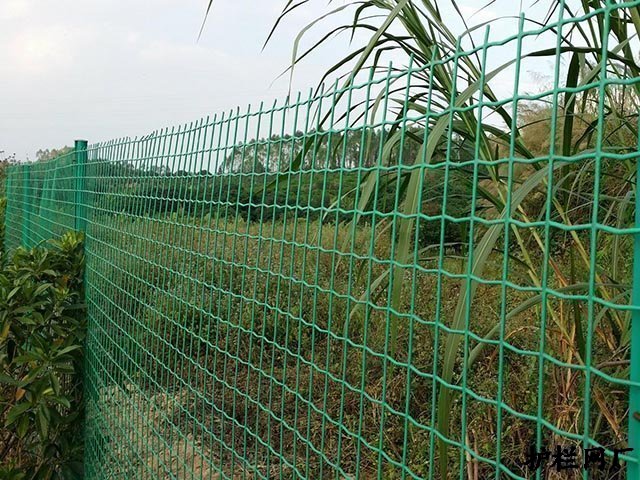 养殖围栏网一米需要多少混凝土