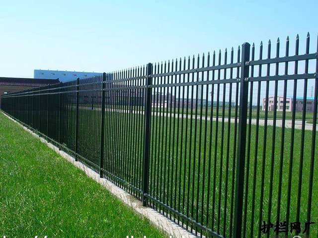 防护围栏安装