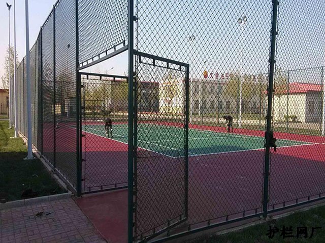 网球场围网一米需要多少混凝土