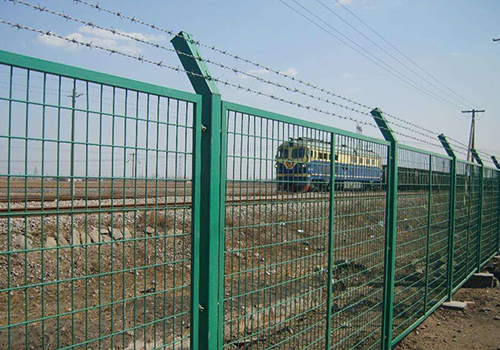 铁路护栏网的优质判断标准！